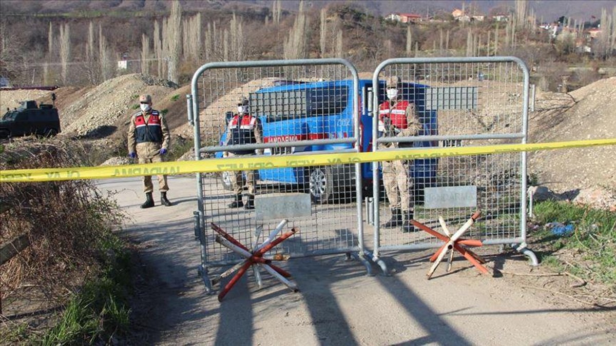 nisan il il karantinaya