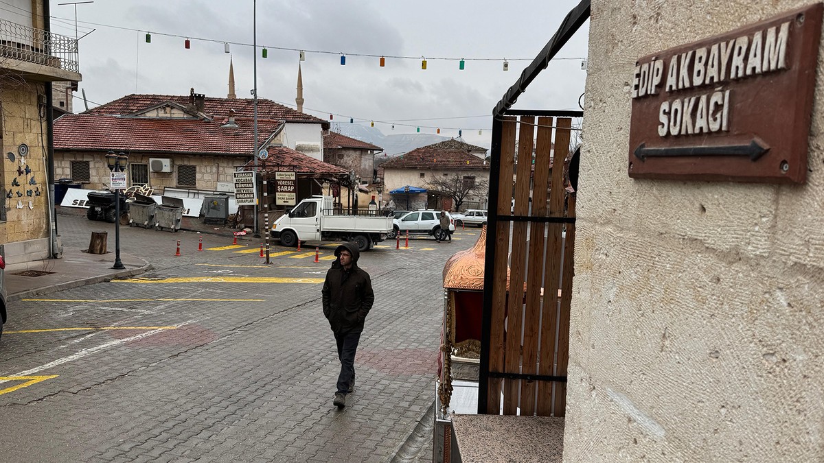 Avanos'taki komşuları Edip Akbayram'ı anlattı