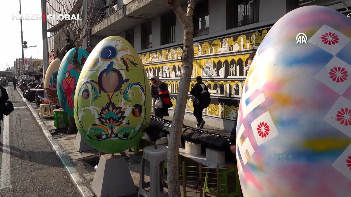 İran'da yılbaşı olarak kutlanan Nevruz hazırlıkları başladı