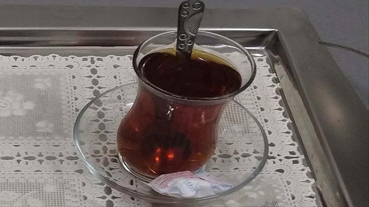 Öğrendikten Sonra Çayı Artık Şekerli İçmeyeceksiniz! Birçok Kişi Tahmin Edemezdi