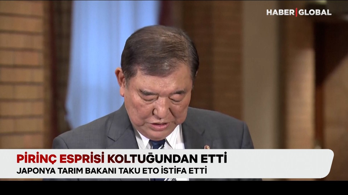 Pirinç esprisi koltuğundan etti, Japon bakan istifa etti