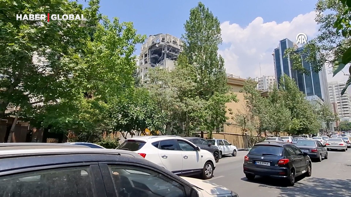 İsrail ordusunun İran’a düzenlediği saldırı sonrası kent merkezi böyle görüntülendi
