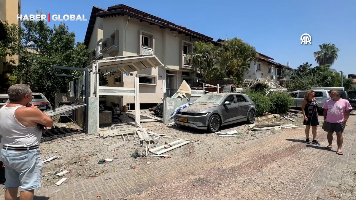 İran’ın İsrail'e yönelik füze saldırılarından sonra Rişon LeTsiyon bölgesi ağır hasar aldı