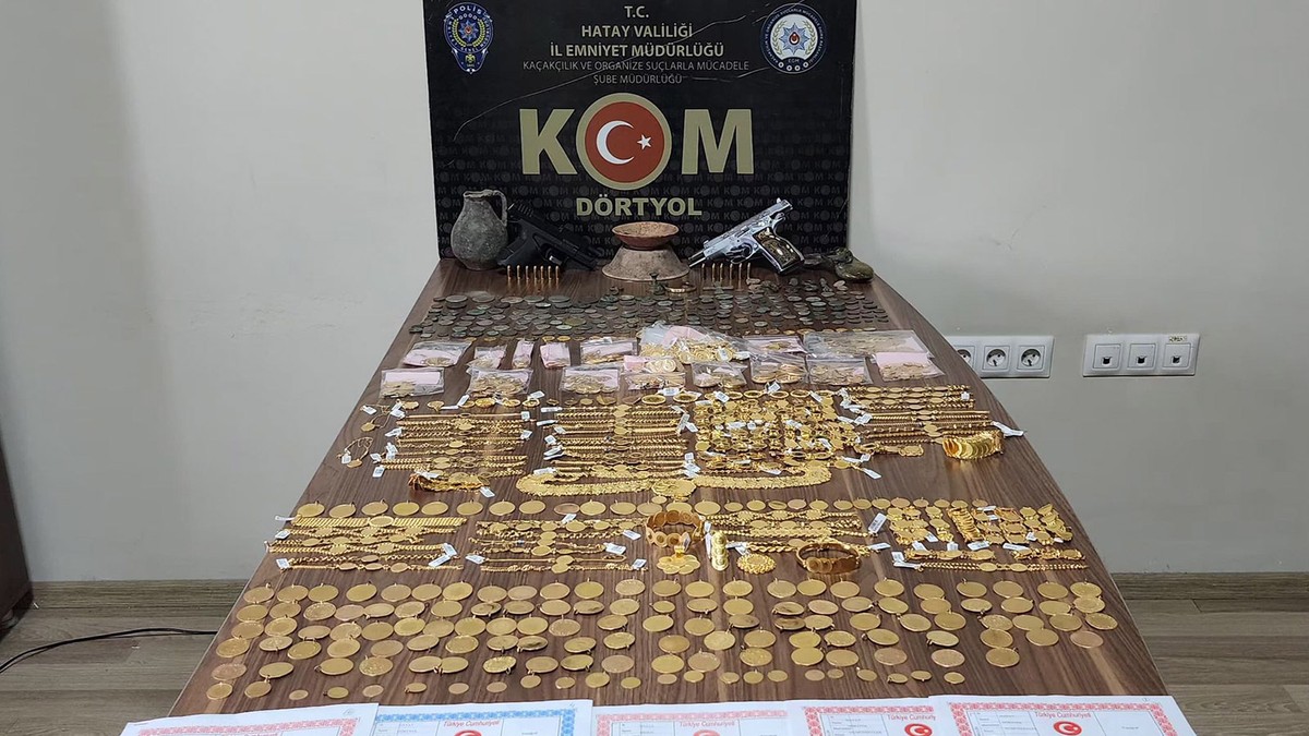 Hatay'da düşük ayarlı altın sattıkları iddiasıyla 5 kuyumcu yakalandı