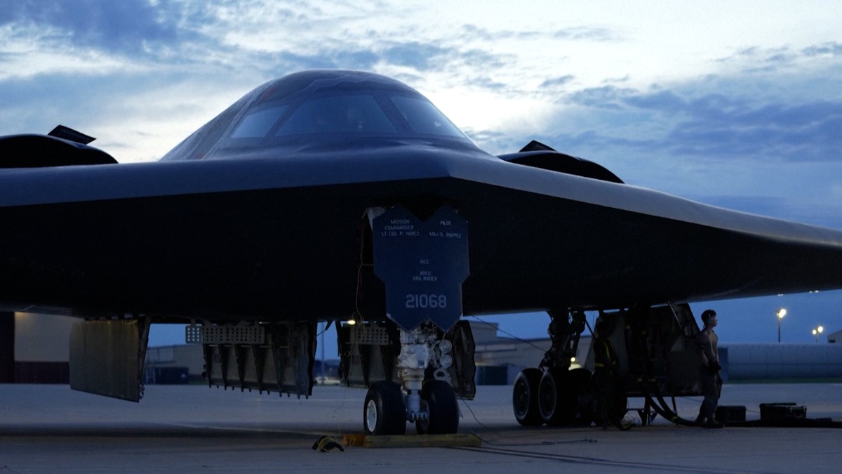 İran'ı vuran B-2 bombardıman uçağının görüntüleri paylaşıldı