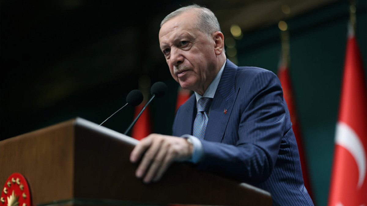 "Savaş suçlularını yücelten her türlü ifade ve beyanı reddediyoruz"