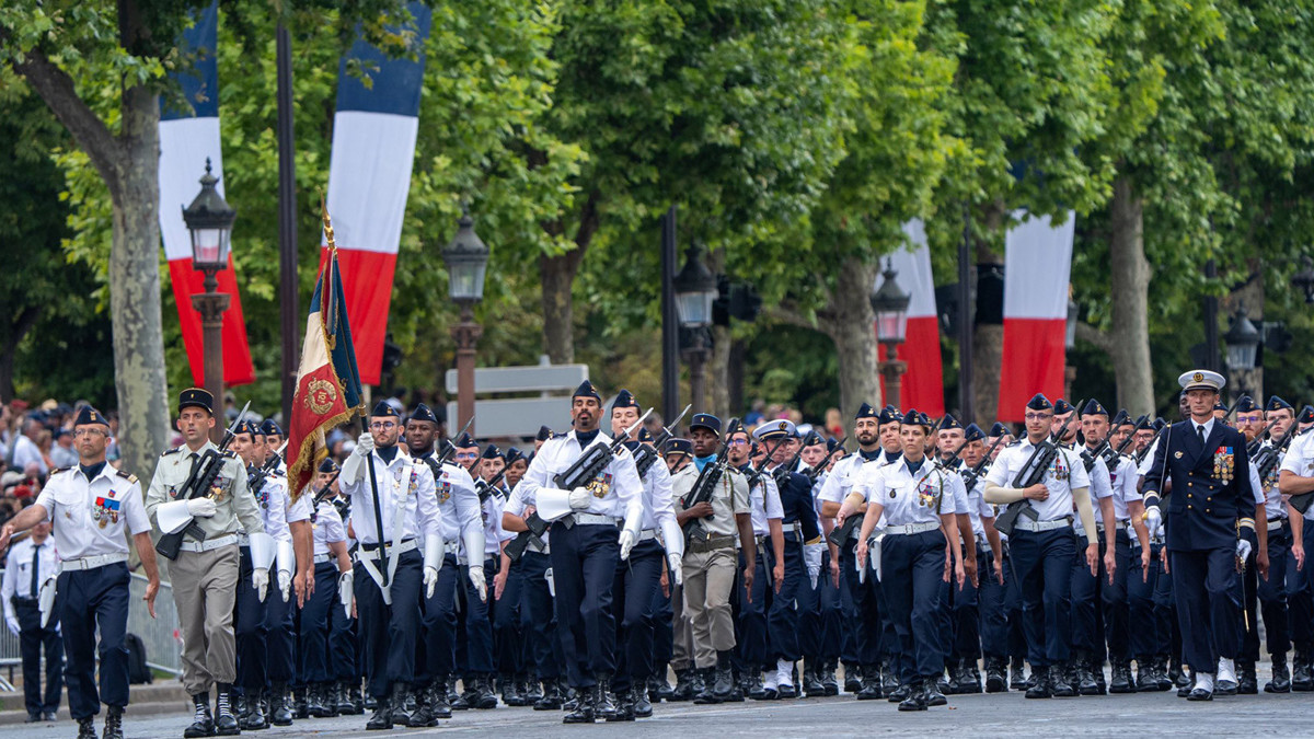 Fransa’da 'Bastille Günü' kutlamaları