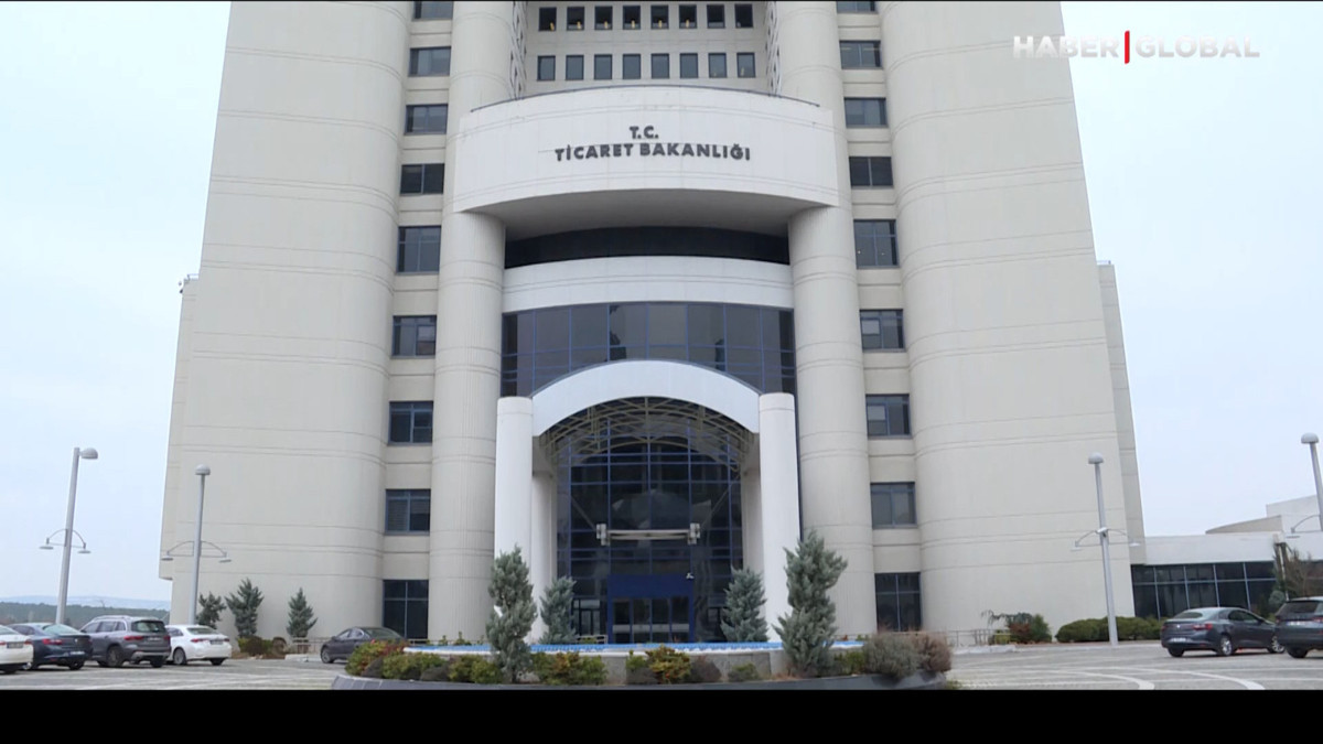 Ticaret Bakanlığı'ndan otomobilde ÖTV uyarısı
