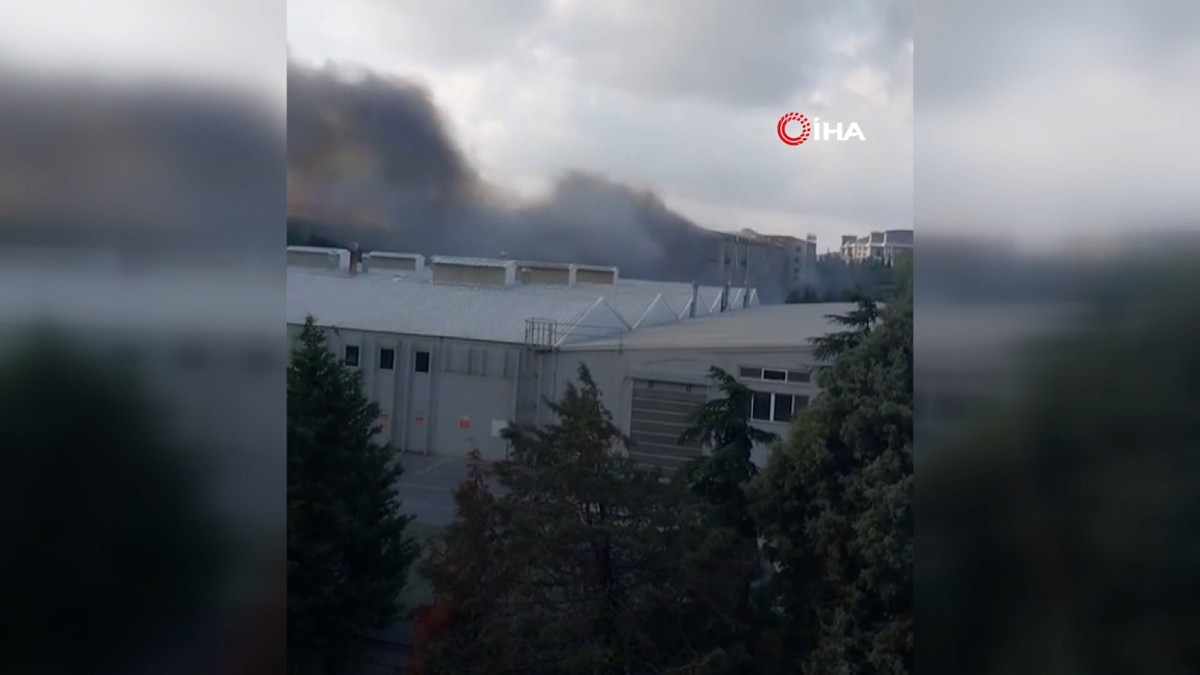 Esenyurt’ta depo yangını