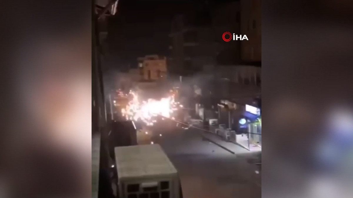 Elektrik telleri havai fişek gibi patladı