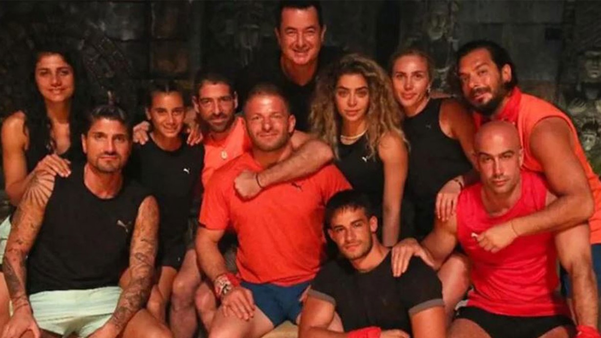 Survivor'da aşk bombası patladı! Plajda sarmaş dolaş görüntülendiler