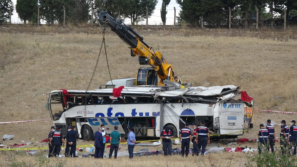 Balıkesir'de 15 kişinin öldüğü otobüs kazasında firma kusurlu bulunmadı