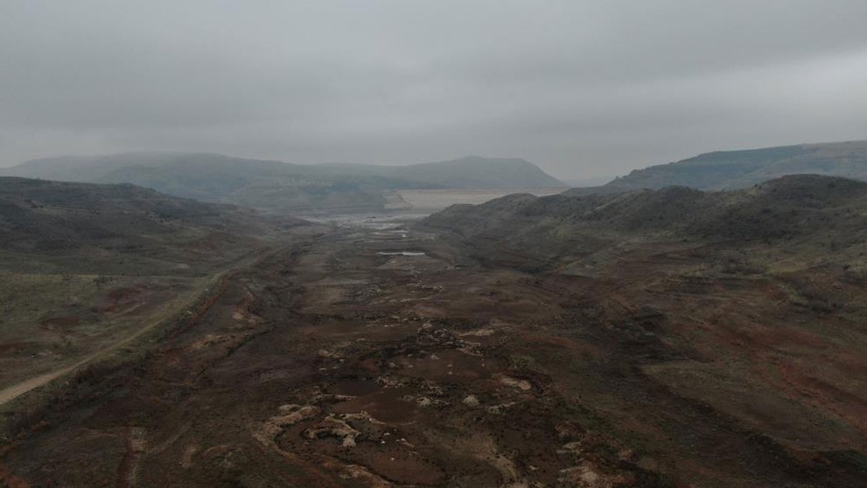 Sivas'ta içler acısı manzara: İçme suyunun karşılandığı barajda 1 damla su yok!