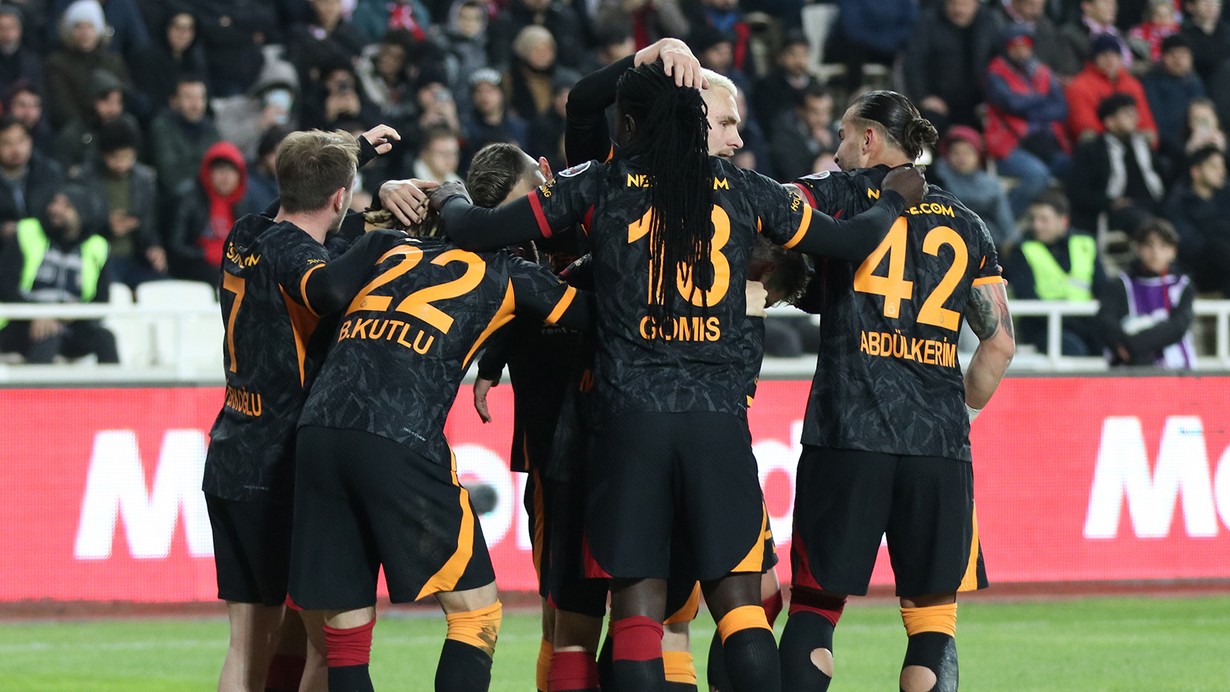 Galatasaray yeni yıla lider girdi