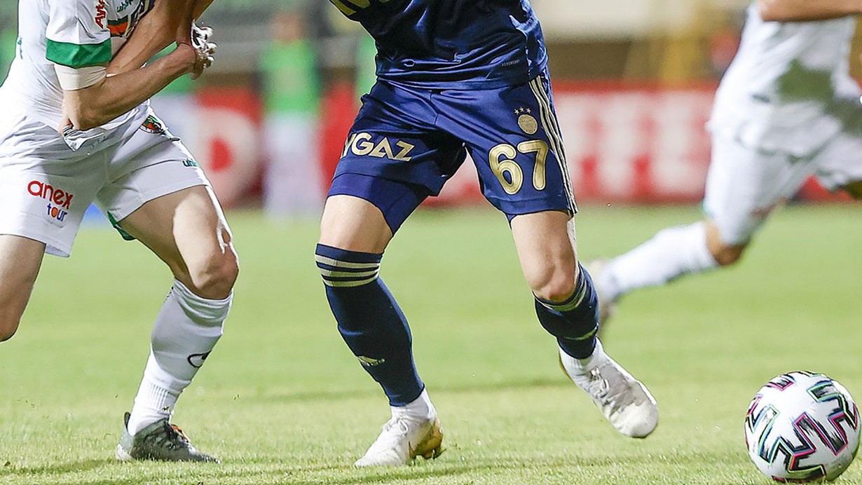 Fenerbahçe, Alanyaspor'a konuk oluyor