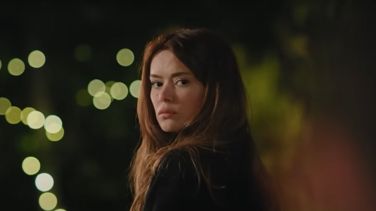 ATV Bir Küçük Gün Işığı 35. Bölüm Tek Parça Full İzle! Bir Küçük Gün Işığı otuz beşinci bölüm izle: Bir Küçük Gün Işığı yeni bölüm izle