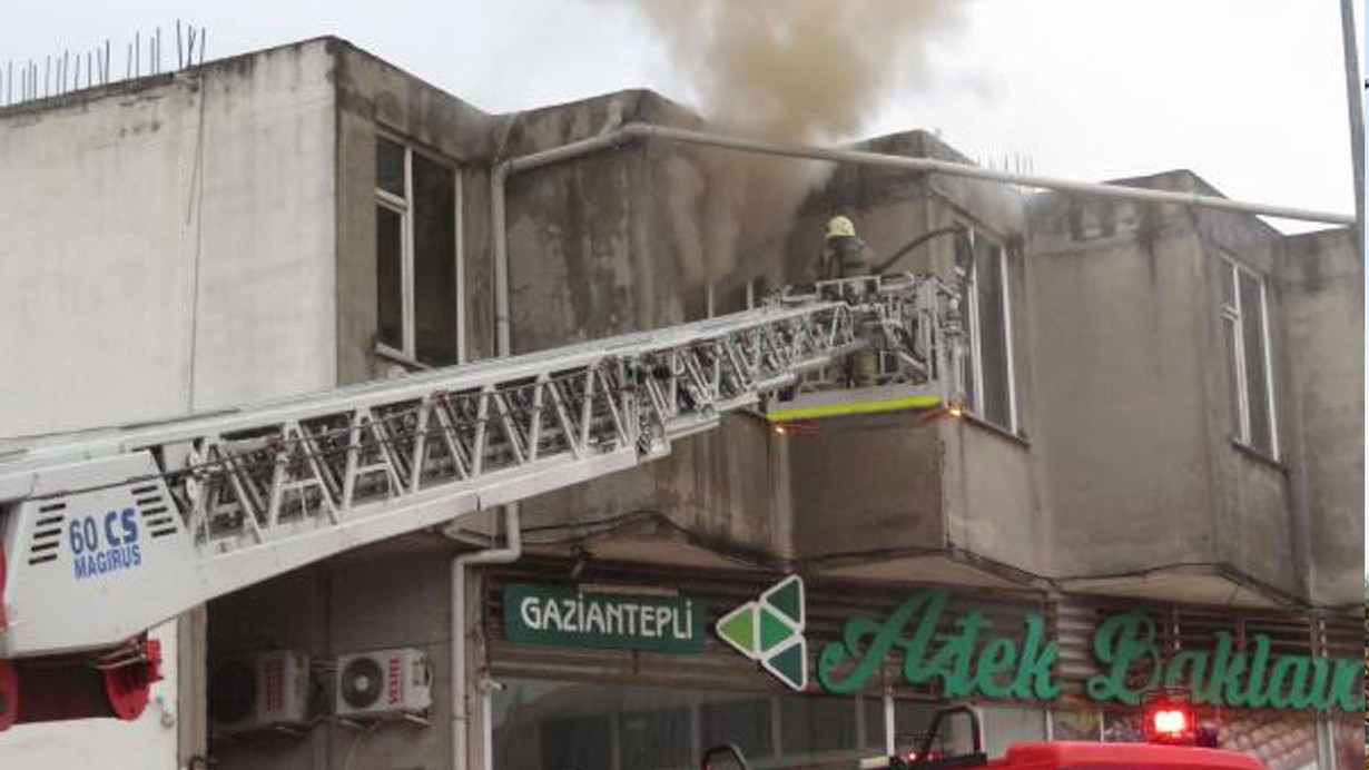 İstanbul'da işyeri yangını!