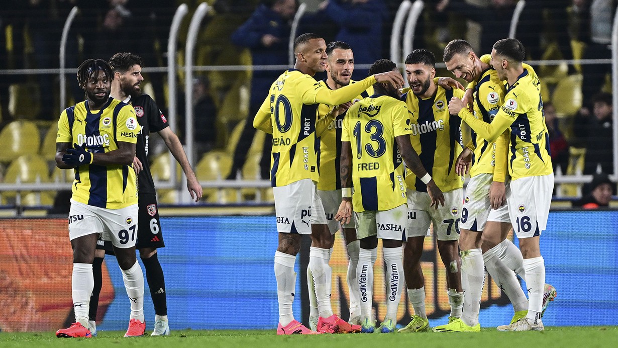 Fenerbahçe galibiyet serisini 5 maça çıkardı