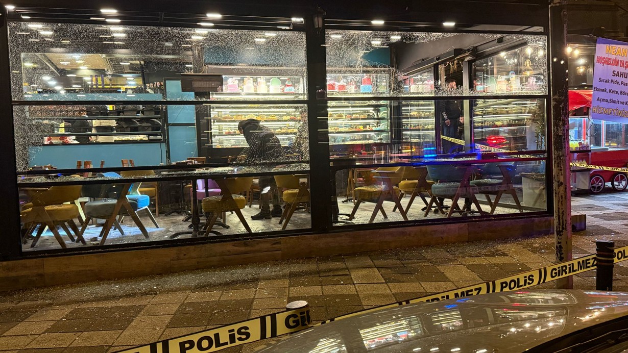 Ümraniye'de iki pastaneye silahlı saldırı