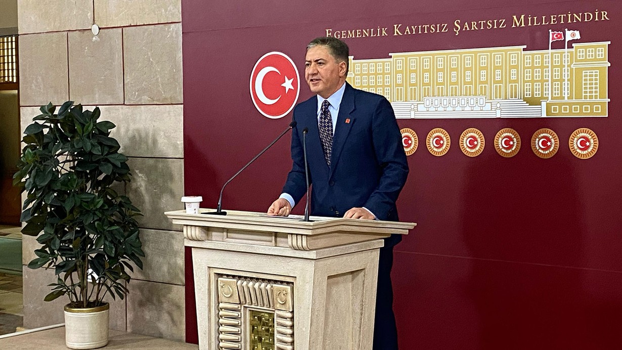 CHP'li Emir: Cumhurbaşkanı, CHP'ye operasyon hazırlığı yapıyor