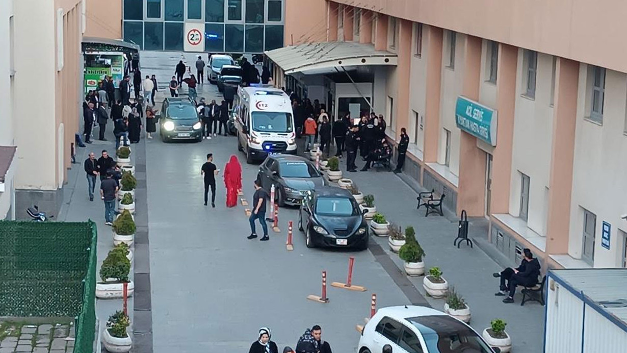 Düğün salonunda çıkan bıçaklı kavgada kan aktı