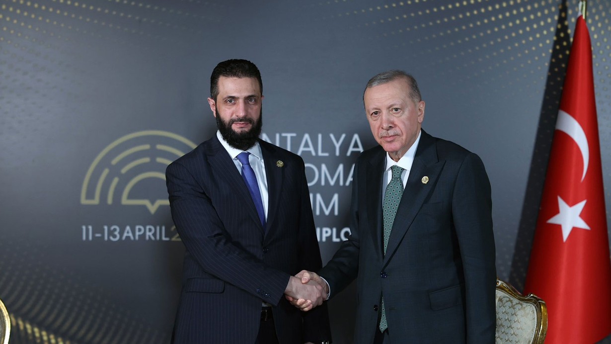Cumhurbaşkanı Erdoğan, Şara ile Antalya'da görüştü