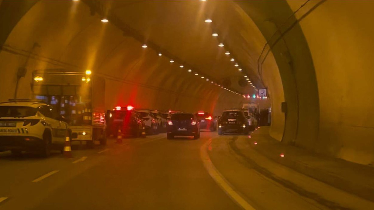 Beyoğlu'nda acı kaza: Tünelde kaza yapan motosiklet sürücüsü öldü