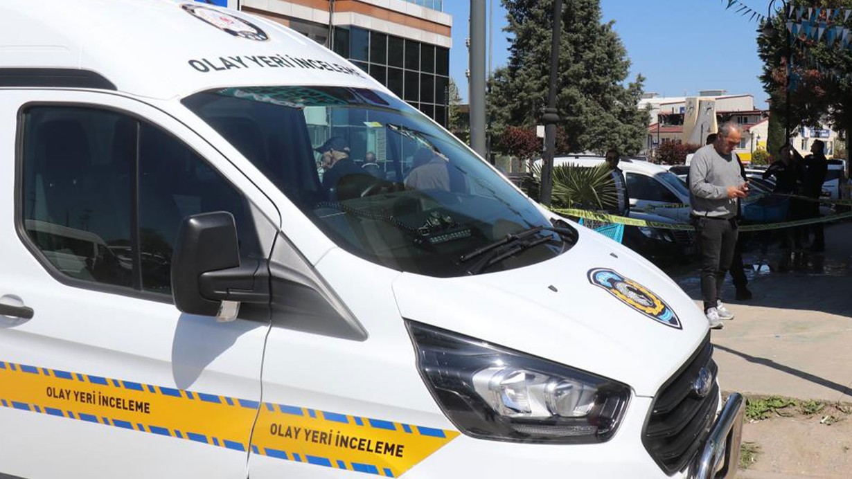 İkinci kattan düşen genç kadın yaralandı