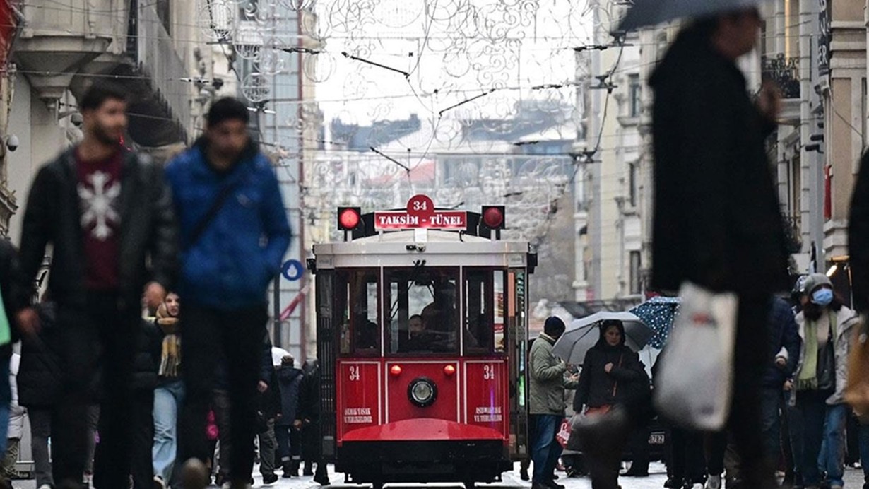 İstiklal Caddesi'ni ziyaret edenlerin sayısı 2024'te 90 milyonu aştı
