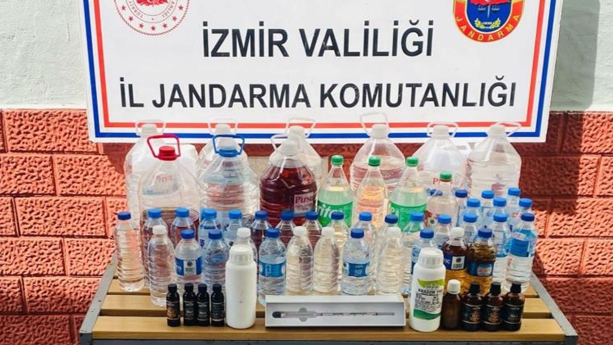 İzmir’de kaçak alkol operasyonu