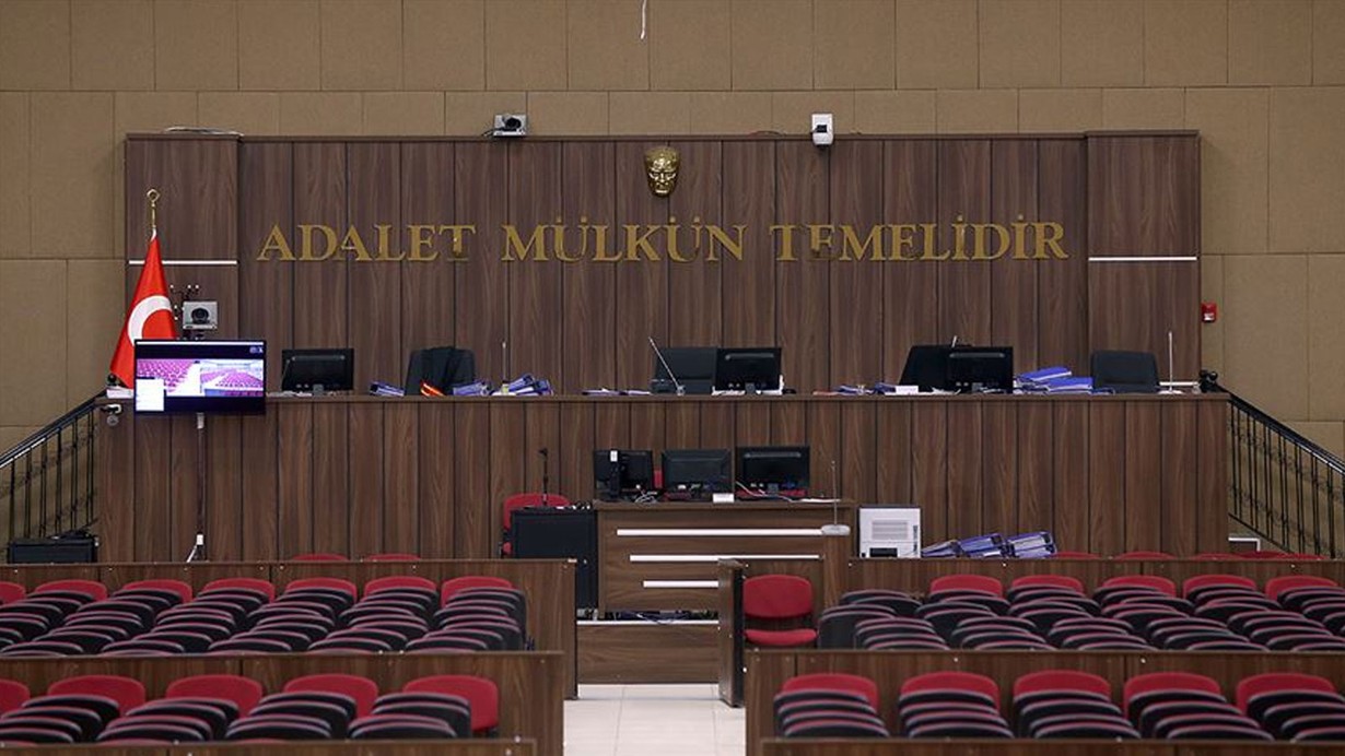 Bebeğini 2. kattan atarak ölümüne neden olduğu iddia edilen anne tutuklandı