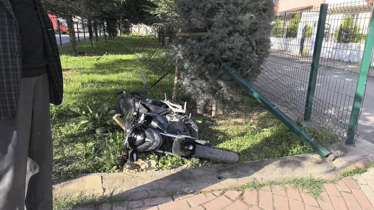 Bursa'da iki motosiklet çarpıştı