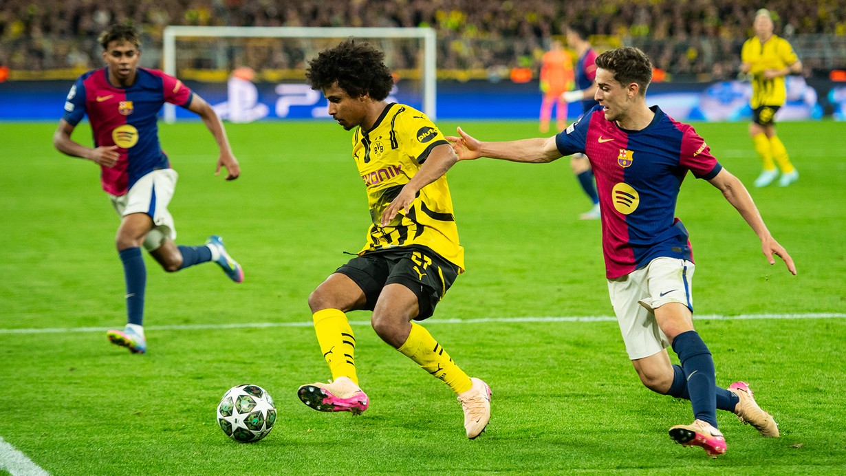 Ecel terleri döken Barcelona yarı final biletini aldı