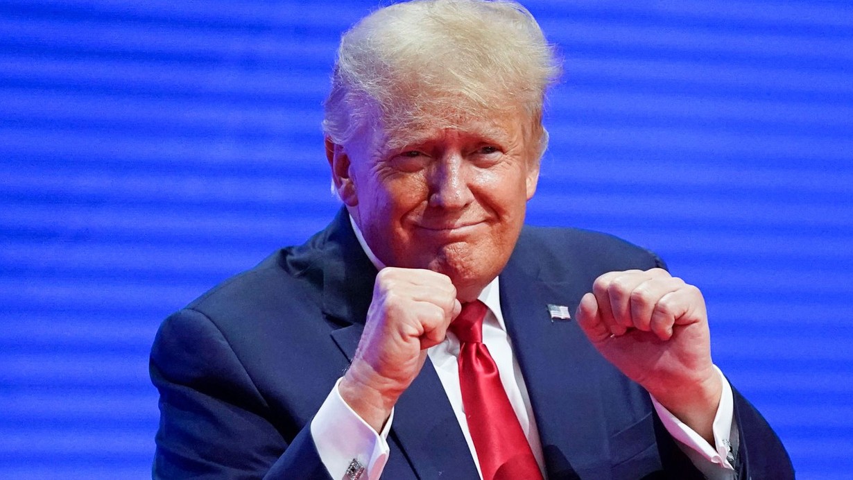 Trump: Gönüllü olarak ABD'den ayrılacak düzensiz göçmenlere para ve uçak bileti vermek istiyoruz