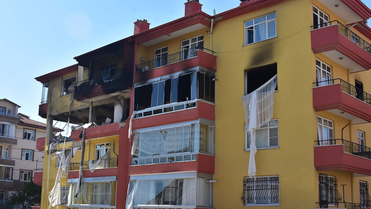 13 kişi yaralanmıştı: Konya'da bir apartmanda meydana gelen patlamanın nedeni ortaya çıktı