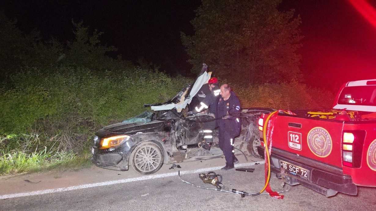 Bursa'da korkunç kaza: 3 kişi olay yerinde öldü