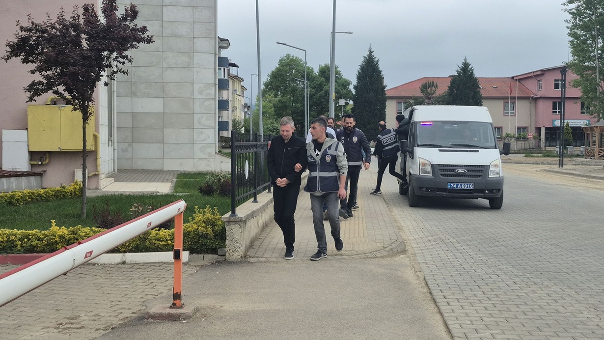 Sahte polislerin 3 milyon TL'lik vurgununa gerçek polis engeli