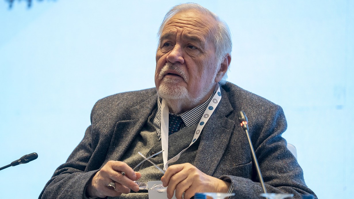 Prof. Dr. İlber Ortaylı: Bir milletiz, iki devletiz, üçüncüsü yolda...