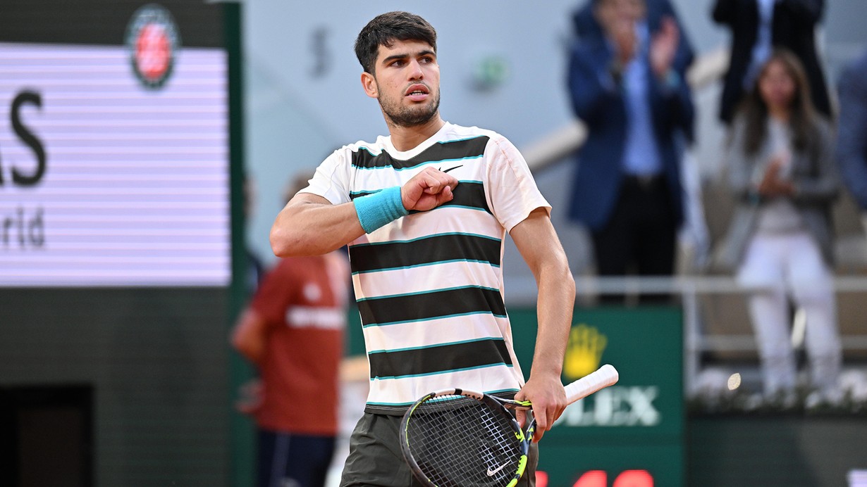 Roland Garros'da müthiş geri dönüş! Carlos Alcaraz'dan tarihi şampiyonluk