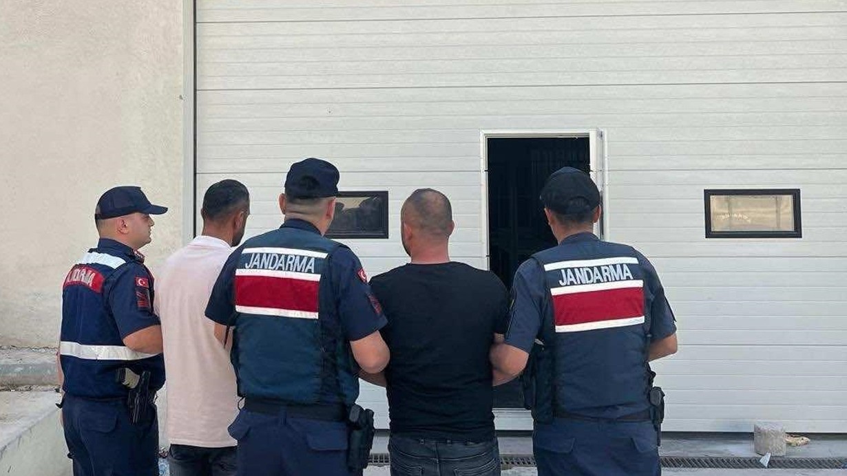 Adana'da düğünde havaya ateş açan 2 zanlı tutuklandı