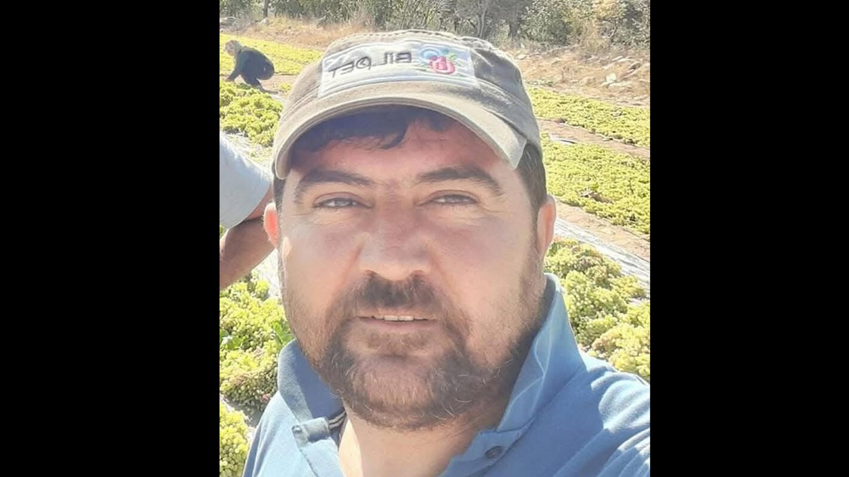 Devrilen traktörünün altında kaldı, feci şekilde can verdi