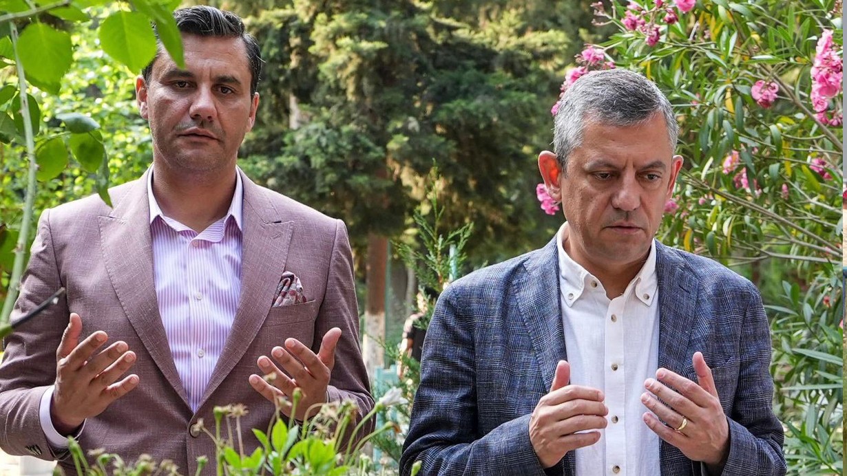 Ferdi Zeyrek'in ardından Özgür Özel'den duygusal mesaj: Aklımın ve kalbimin yarısını kaybettim