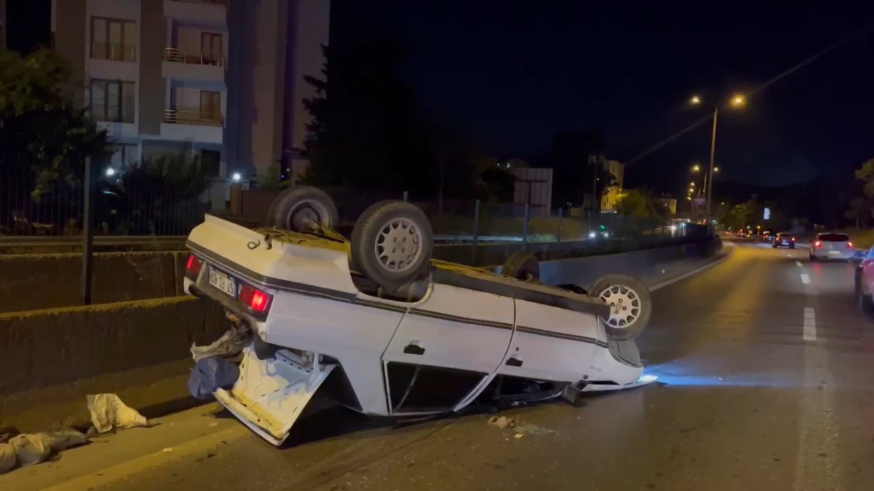 Kartal'da otomobil takla attı: İki yaralı