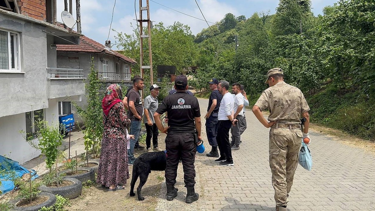 12 saat boyunca aranan kız çocuğu, karşı köyde bulundu