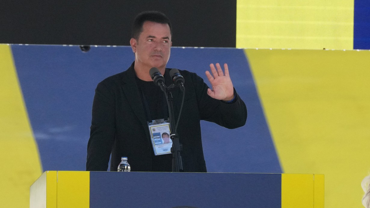 Acun Ilıcalı, Fenerbahçe'deki görevinden istifa etti