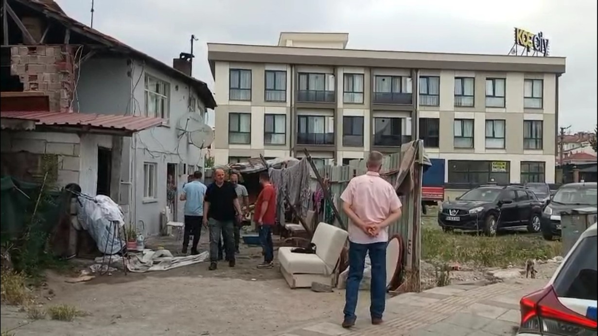 Eski eşi tarafından 6 kurşunla katledildi
