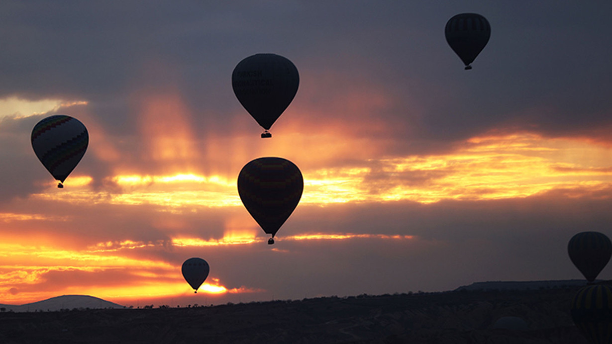 Aksaray’da korkunç kaza: Sıcak hava balonu düştü, ölü ve yaralılar var