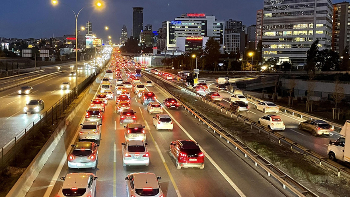 Trafiğe mayısta 210 bin 295 aracın kaydı yapıldı