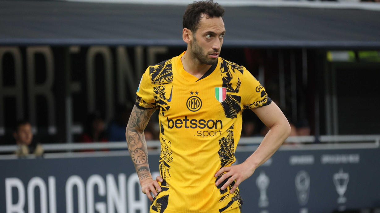 Inter'de Hakan Çalhanoğlu krizi, yerine adam bakıyorlar