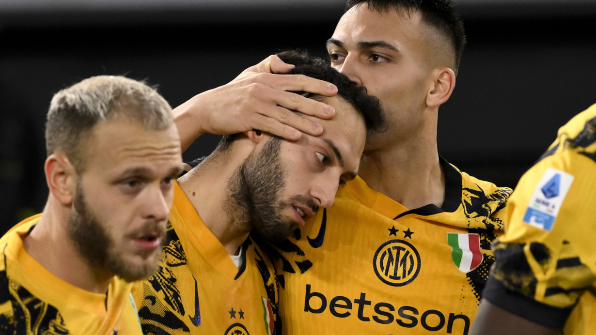 Hakan Çalhanoğlu ile Lautaro Martinez telefonda görüştü, sonuç...